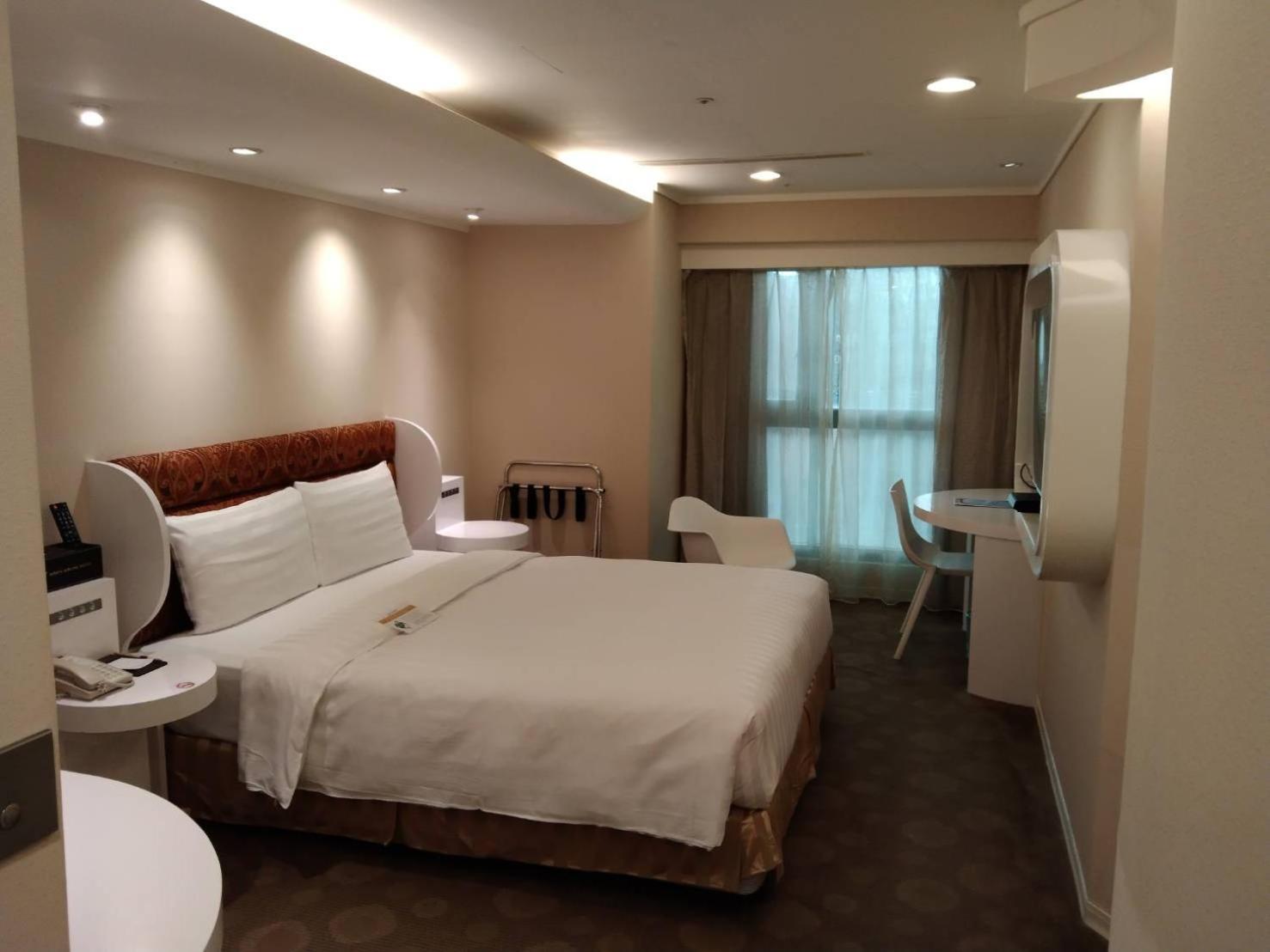Ximen Airline Hotel Taipei Exteriör bild